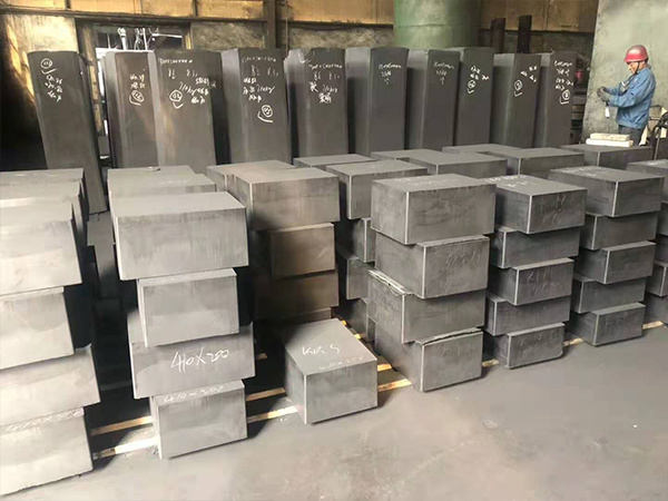 Molded graphite